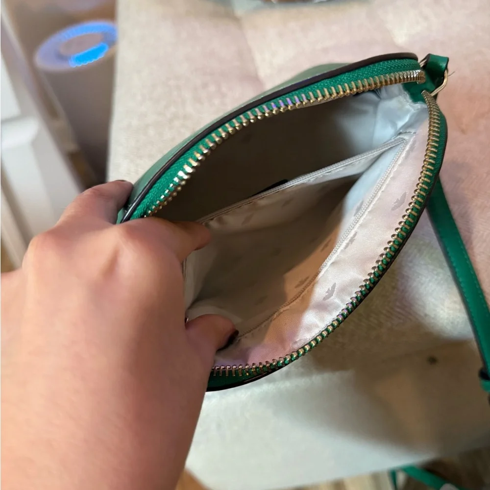 green kate spade crossbody bag 💚 - Picture 6 of 6